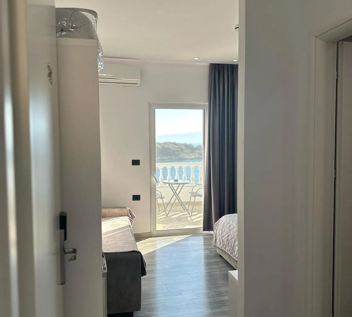Luxury Villa Alisja Sarande With Private Beach Отель
