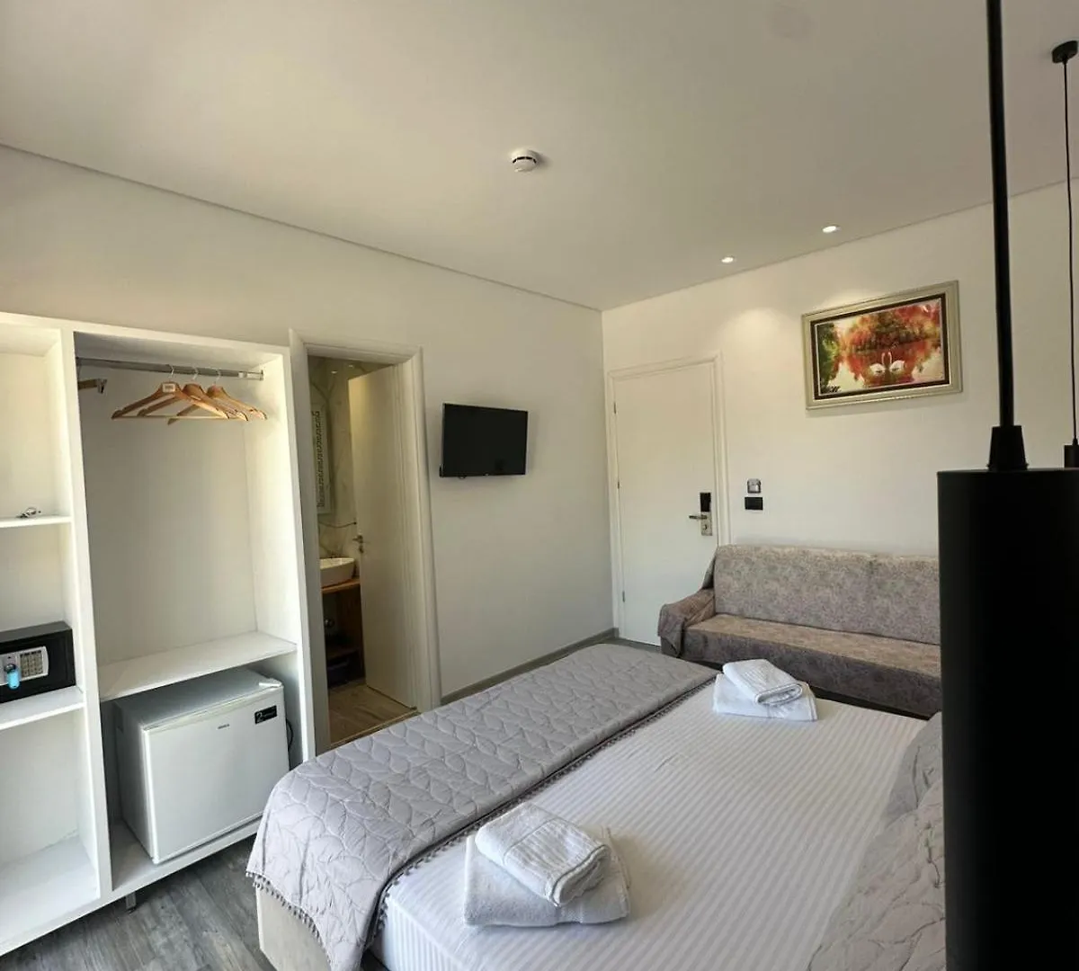 Luxury Villa Alisja Sarande With Private Beach Hotel