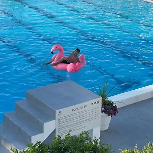 Misk & 5*, Tirana Albanië